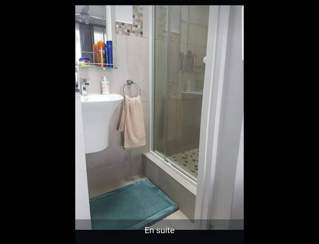 2 BEDROOM APARTMENT FOR SALE IN UMHLANGA CENTRAL